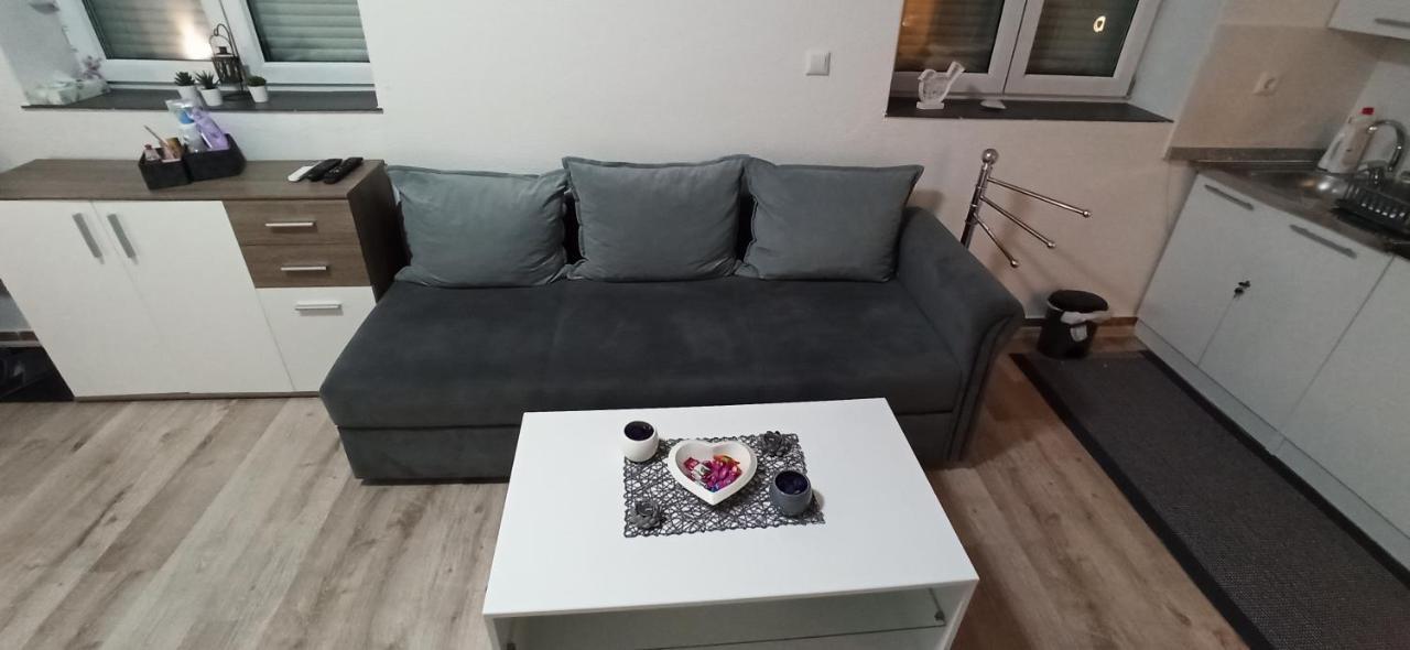 Helly'S Apartman - Self Check-In - يايتشه المظهر الخارجي الصورة
